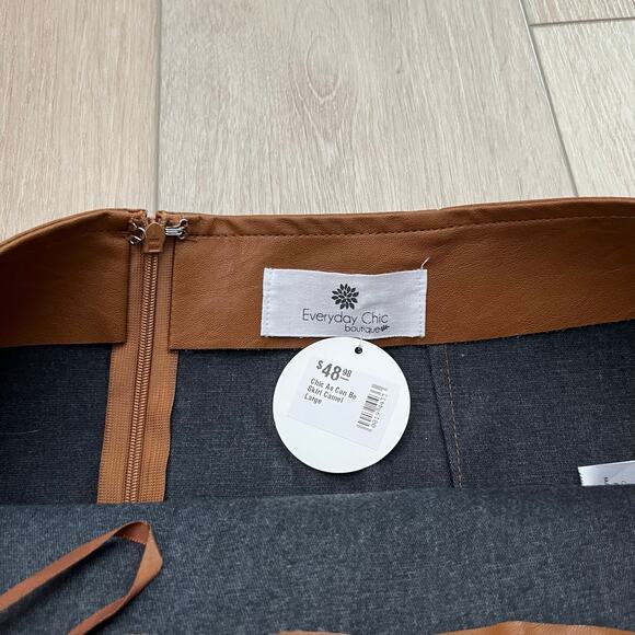 Everyday Chic Women’s Camel Mini Skirt Sz Large - Picture 4 of 7